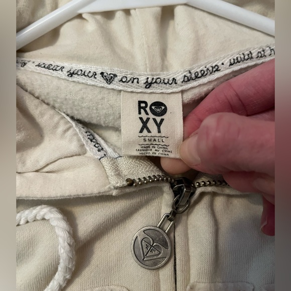 Roxy zip-up hoodie, size S, excellent condition - Picture 4 of 4